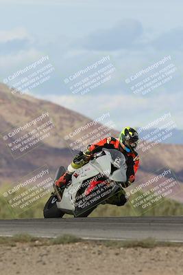 media/Nov-16-2025-Race Pace (Sun) [[8c5fa54630]]/Non Verified Riders (1st 20 Minutes)/7-Turn 9 Entry (210pm)/